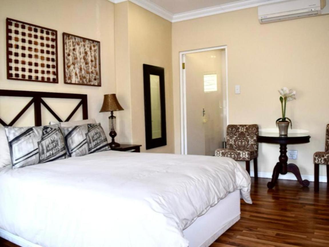Upper Room Guesthouse 커크우드 외부 사진