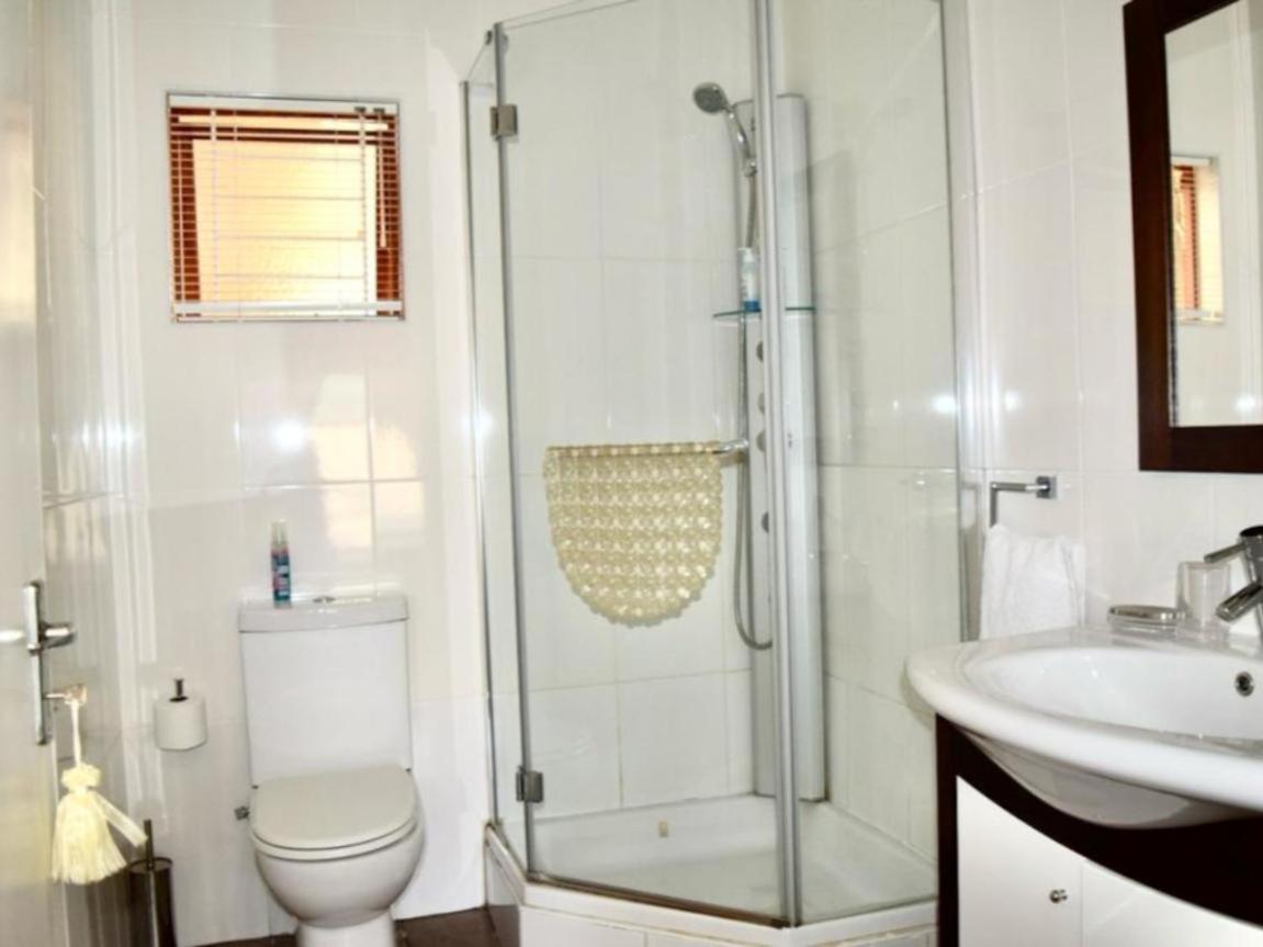 Upper Room Guesthouse 커크우드 외부 사진
