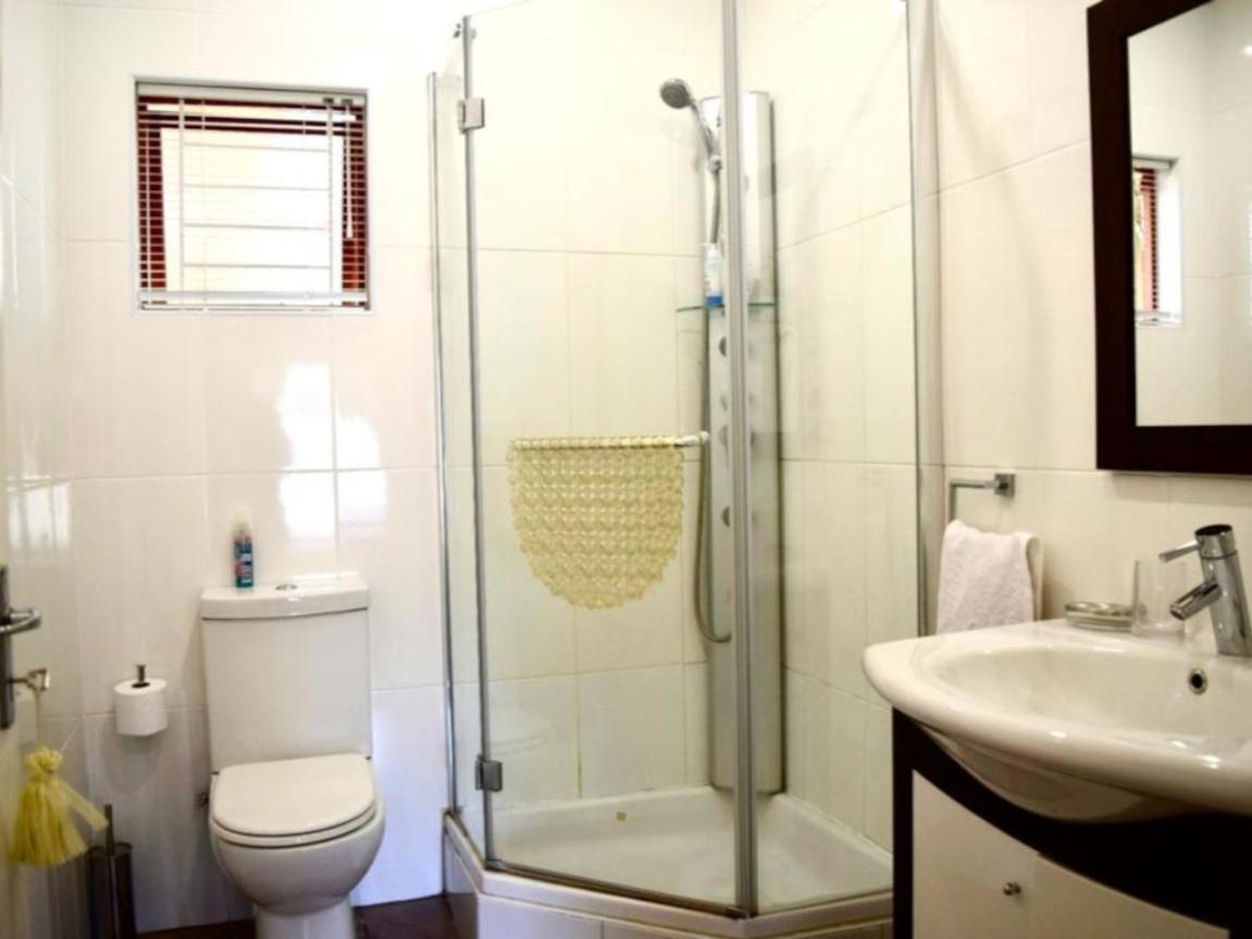 Upper Room Guesthouse 커크우드 외부 사진